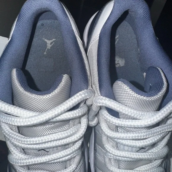 Air Jordan 11 Retro Low - Picture 7 of 8